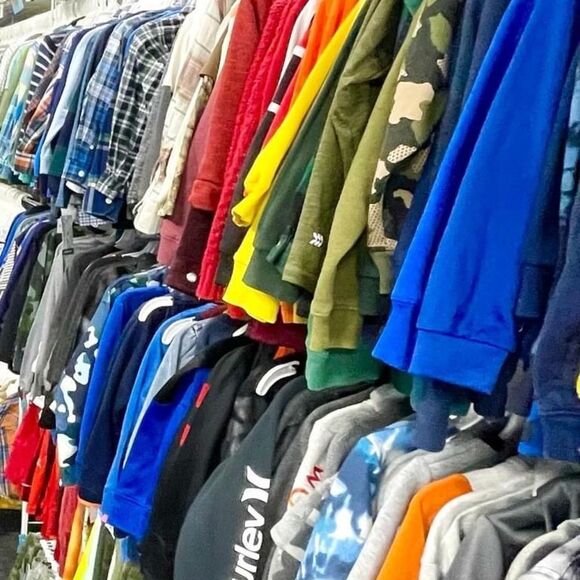Huge lot Youth Boys mystery bundle size 10-14 small, med, large - Picture 3 of 4